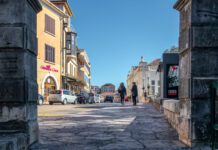 VIP ljubičasta zona za parkiranje u centru Herceg Novog