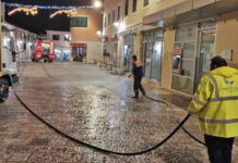 Umiven centar grada uoči otvaranja 53. Praznika mimoze