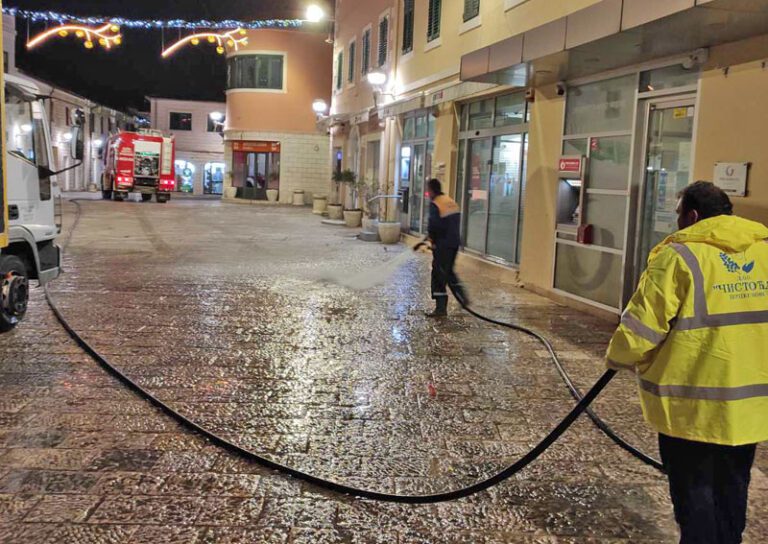 Umiven centar grada uoči otvaranja 53. Praznika mimoze