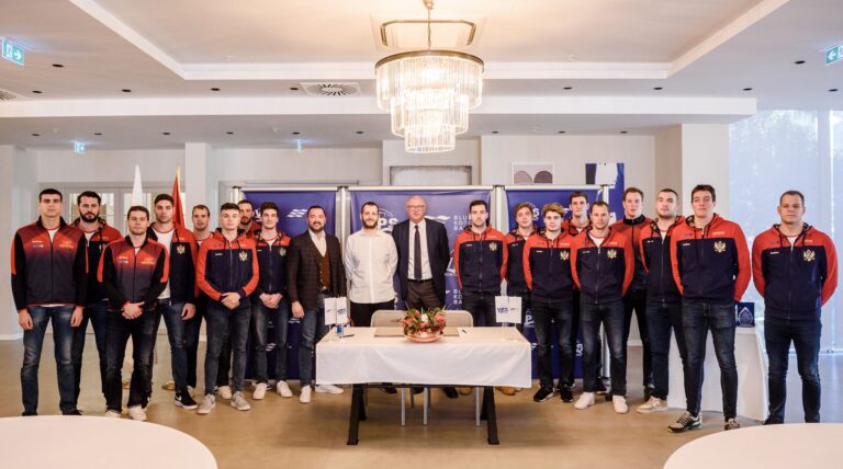Potpisan ugovor: Vaterpolo selekcije Crne Gore koristiće usluge hotela “Blue Kotor Bay”