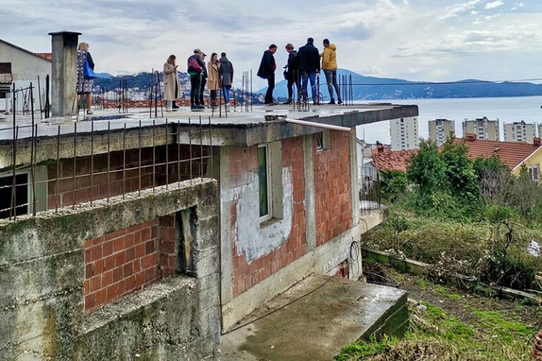Grade se kuće za pet raseljenih porodica iz Herceg Novog