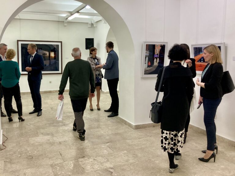 Urbana sredina, čovjek i jezik svjetlsoti na fotografijama Saše Fuisa