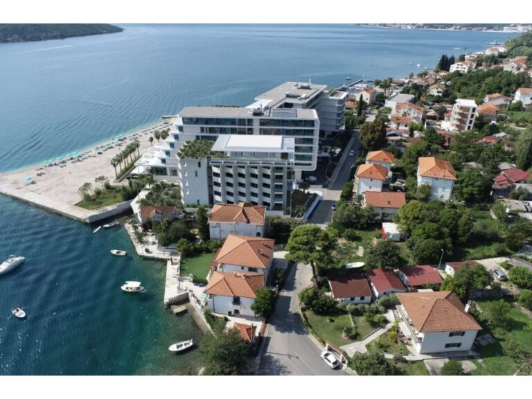 Grupa građana Kumbora: Neka nam Čedo Popović ne drži predavanje o poštovanju zakona