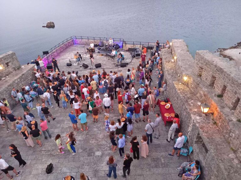 “Buđenje ljeta” na Forte Mare: Kada Negativ napravi pozitiv