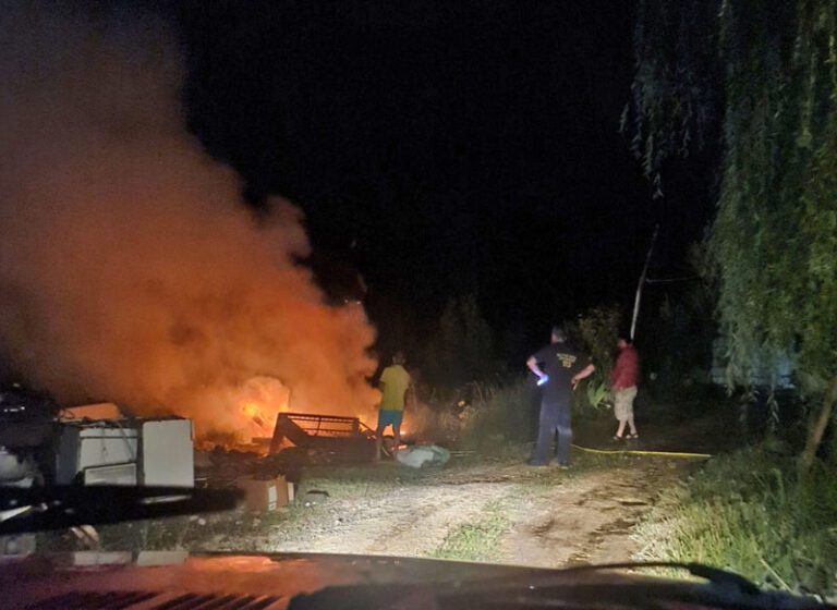 Ljudi, ne palite vatru na otvorenom: U Drenoviku sinoć opet gorelo