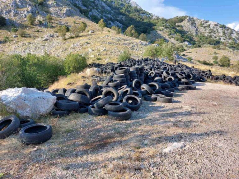 Gume se gomilaju u zaštićenom Parku prirode Orjen