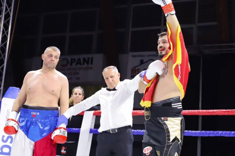 Prašović nokautirao Čeha