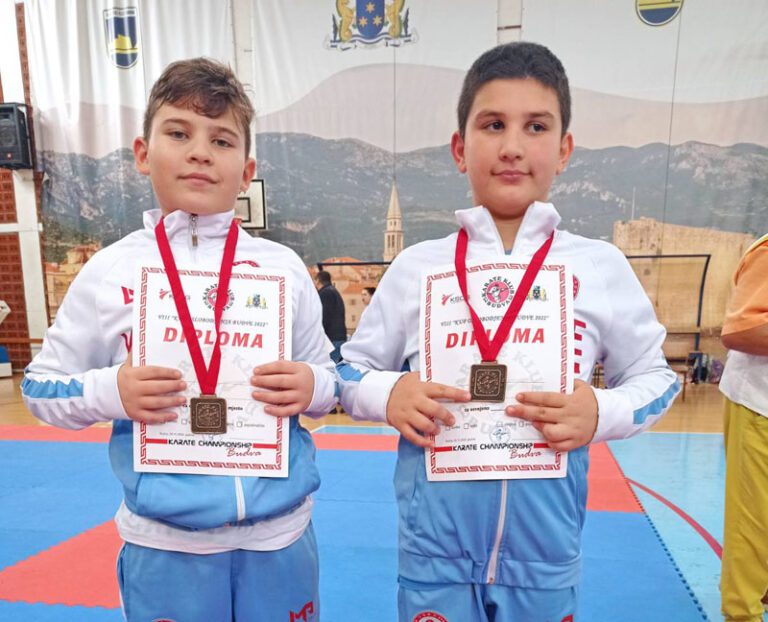 Karatisti Vitomir Hajrović i Lazar Eraković osvojili bronze u Budvi