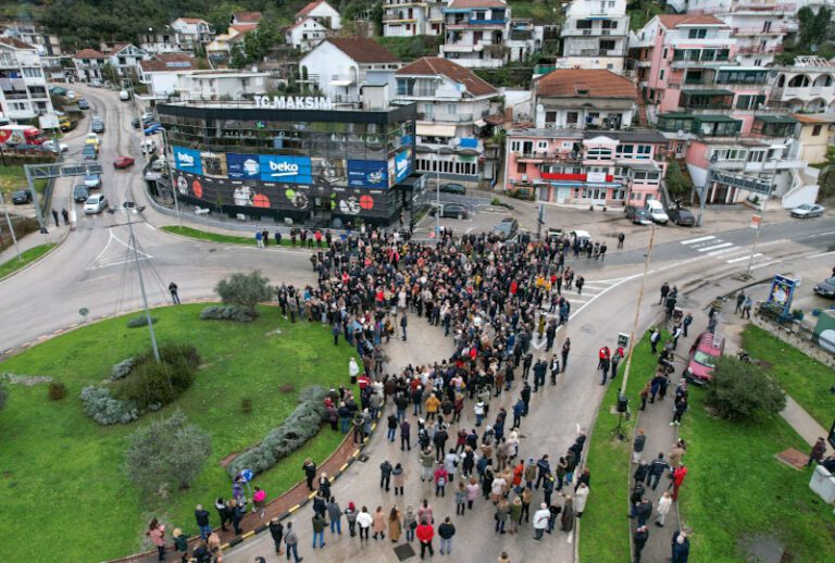 Protest radnika Instituta: Nismo gubitnici koji traže državnu pomoć