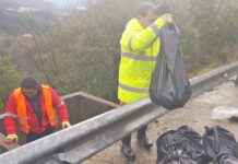 Kolone na granicama, a gomile smeća uz cestu