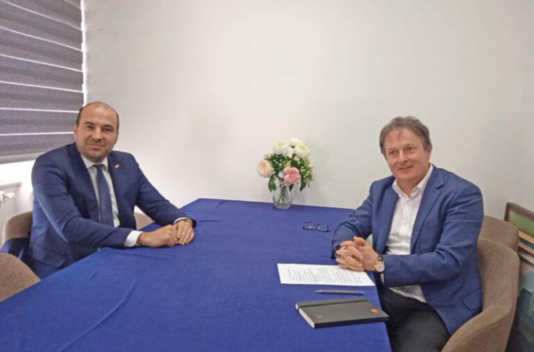 Rađenović i Ban poručuju: Neće biti zastoja trajekata, ali tek počeli dogovori