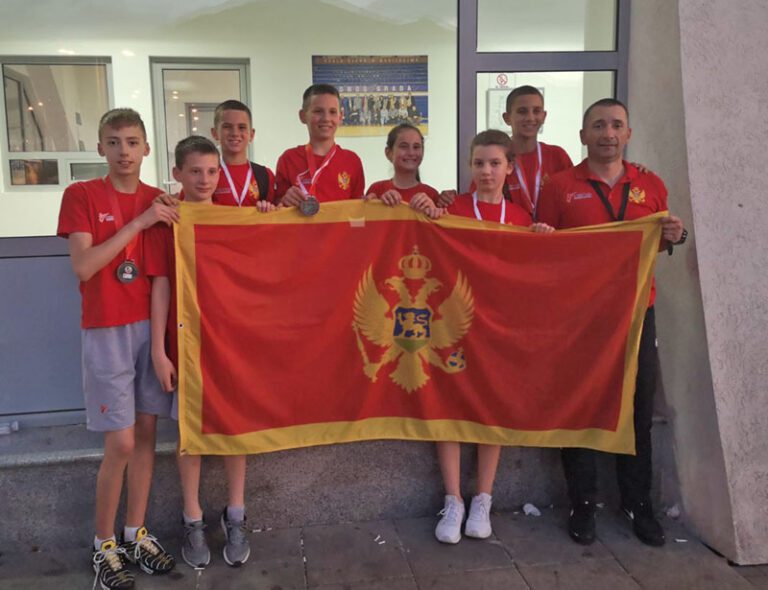 Mali karatisti Shotokan tima na Balkanskom prvenstvu sa tri medalje