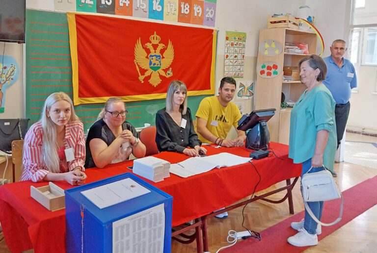 Novljani i Nikšićani izlaze redovno na izbore u aprilu, vanredno možda opet Budvani