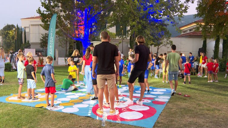 Povratak u djetinstvo u Portonovom: Druženje sa olimpijcima za najmlađe, a oživljavanje uspomena za one starije kroz manifestaciju „RetrOlympics“