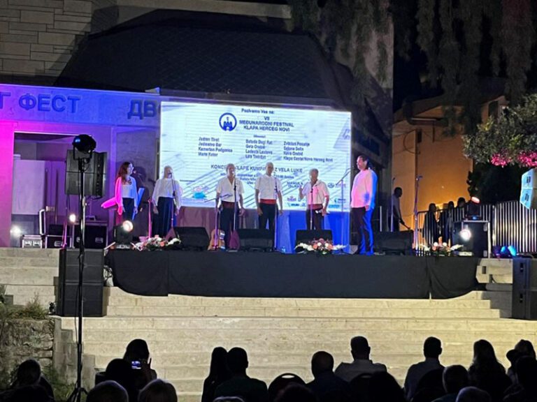 VII Festival klapa: Herceg Novi čuva tradiciju klapske pjesme