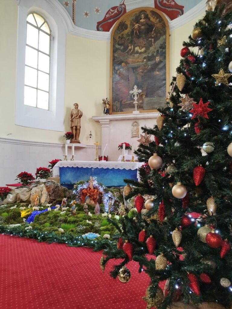 Božićna čestitka don Siniše Jozića: ”Gdje je nježnost tamo je i ljubav”