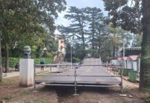 U toku montaža ledenog tobogana