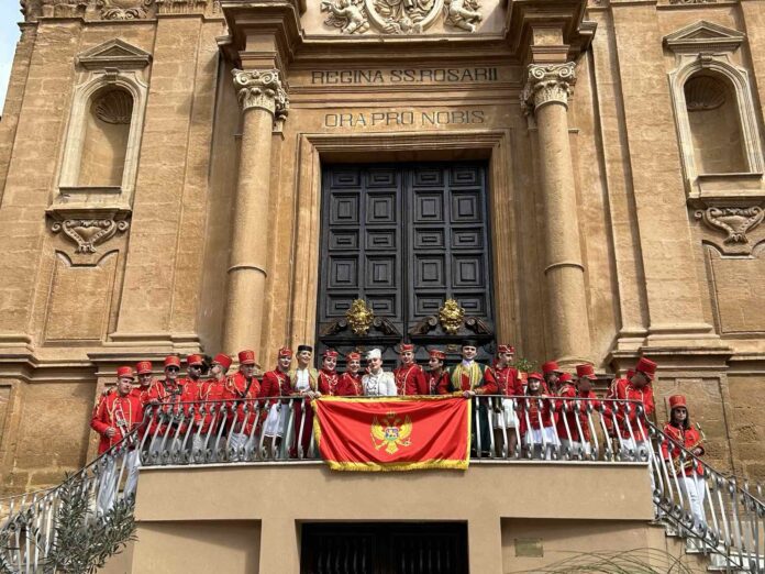 IMG-b43a15d02375dbb78d4091a7c60a45c6-V Gradska muzika italija