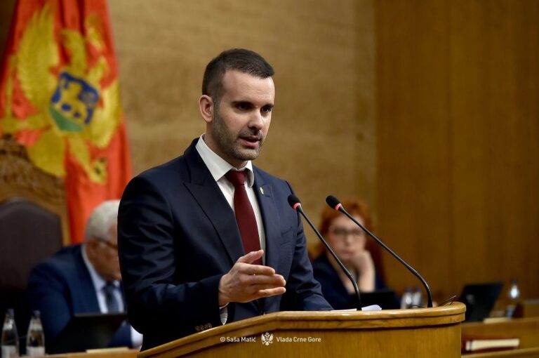Rješenja premijera Spajića za smanjenje saobraćajnih gužvi