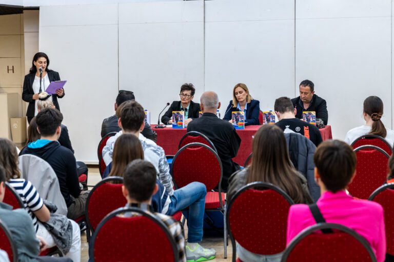 “Pjesme i priče sa skalina” sabrao književne talente Herceg Novog