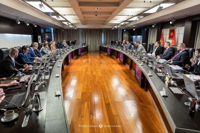 AD86605F-7FB3-42C1-BCD7-E4315B95996D