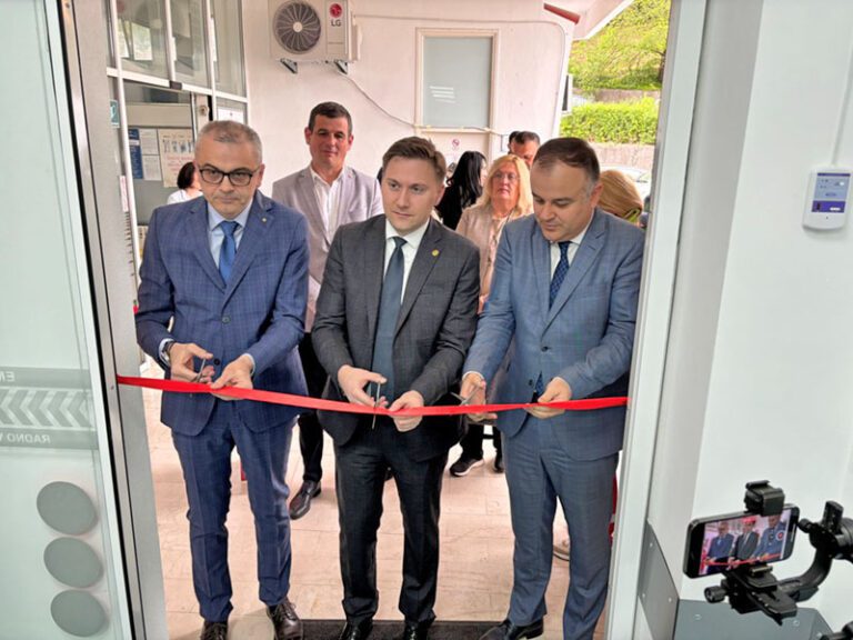 Otvorena rekonstruisana i savremeno opremljena jedinica Hitne pomoći u Herceg Novom