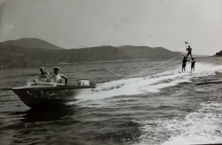 Kad izvire stare turističke fotografije: Skijanje na vodi na Toploj