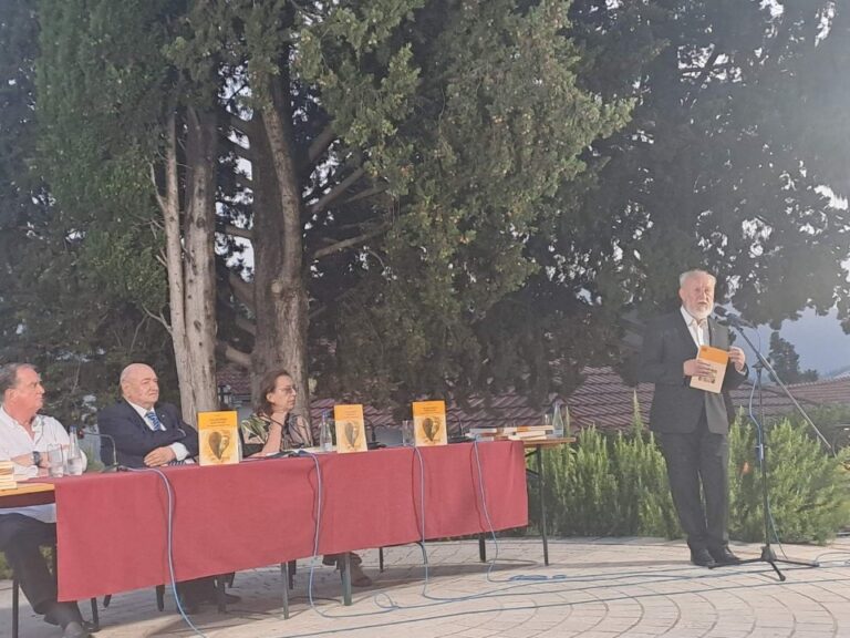 “Palasturine kartoline” čitalačko blago starog i novog Novog