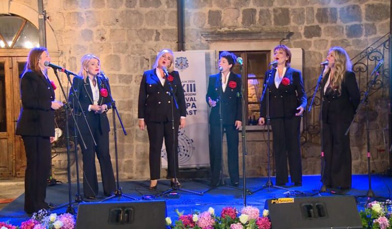 Počeo 23. Festival klapa u Perastu
