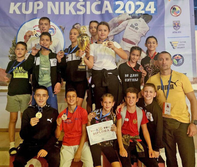 Karatisti Shotokan tima sa 20 medalja i trećim mjestrom u Nikšiću