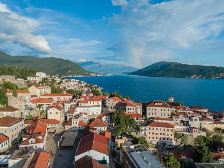 Praznik Herceg Novog, 28. oktobar, Dan oslobođenja i Dan opštine