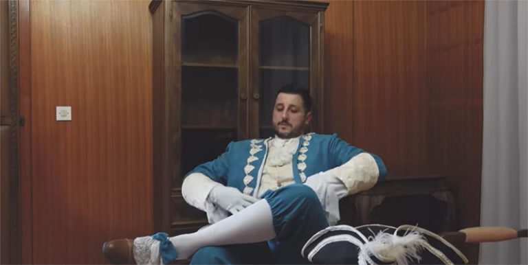Vitez Đurović – Novi singl “Politika”