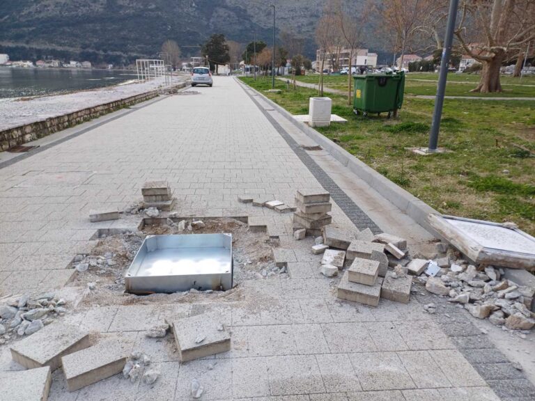 Intervencije na rekonstruisanom šetalištu u Igalu