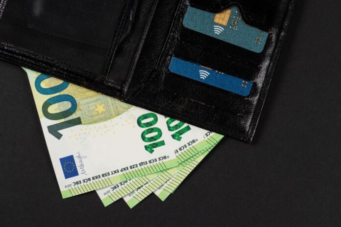 shutterstock_2438039201