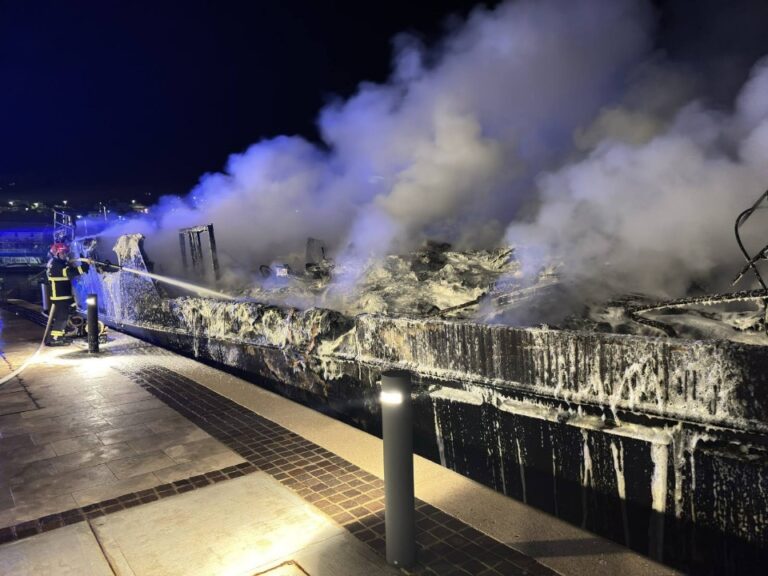 UPSUL: Spriječen ekološki incident nakon izbijanja požara na jahti