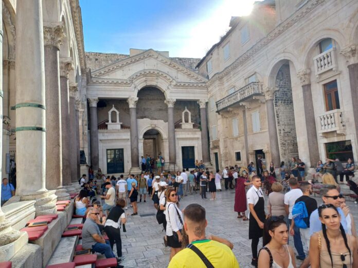 IMG-f9b5714abedea9e4b4b6d4fc6ae2107f-V