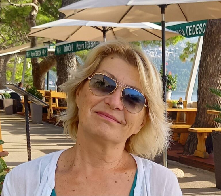 Podrška novinarki Nevenki Macan kolega iz Herceg Novog