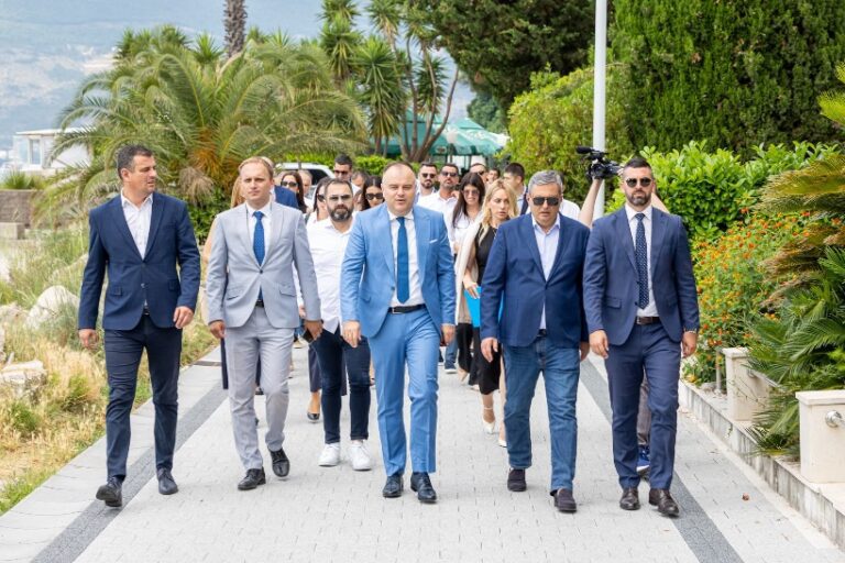 Šetalište pet Danica uređeno u punoj dužini: Otvorena rekonstuisana dionica od Savine do Meljina