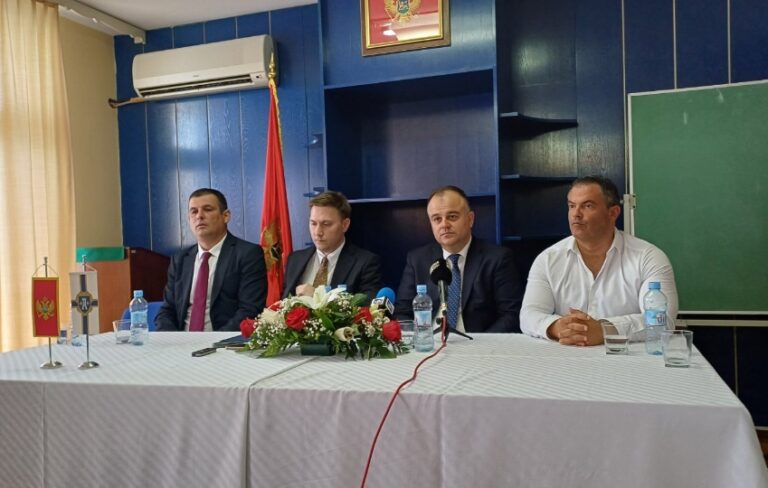 Bolnici Meljine Opština poklonila rendgen aparat, dobiće i skener iz kredita Evropske banke
