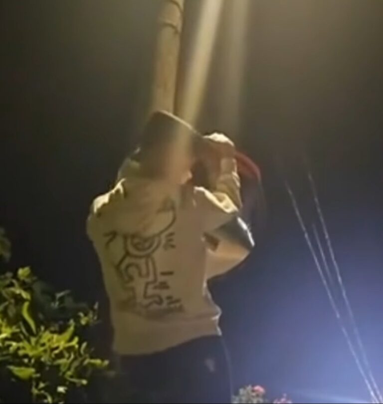 “Uhvaćen” vandal kako skida saobraćajno ogledalo, podnijeta prijava policiji