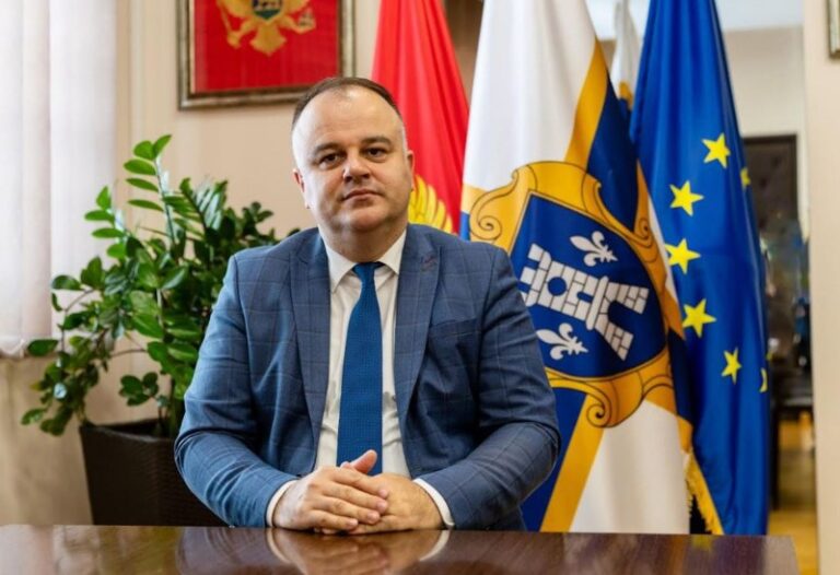 Katić: Vjerujem sudskim vještacima, ali, ukoliko stanari „Plave zgrade“ žele mogu iseliti u Prvu fazu Instituta
