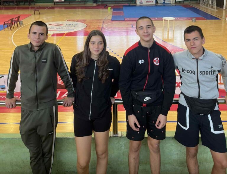 Četiri medalje za Кjokušinkai karate Кlub Herceg Novi u Novom Bečeju