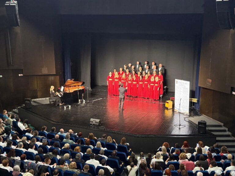 U Herceg Novom otvoren Međunarodni festival horova: Decenija muzike, prijateljstva i emocija