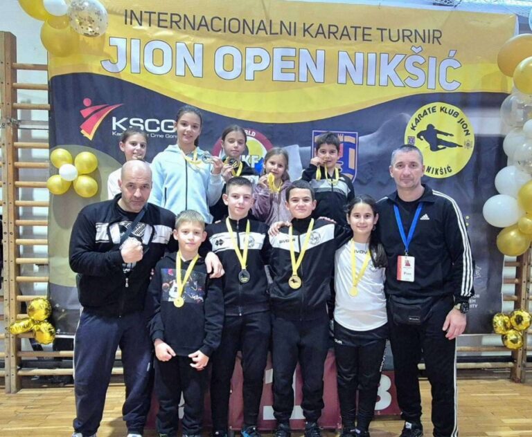 KK Shotokan team sa deset medalja u Nikšiću
