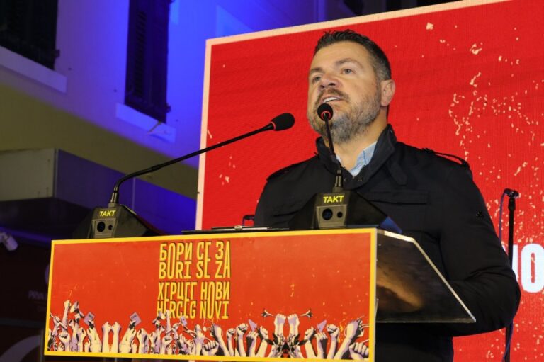 Dejan Stojadinović: Protestujemo jer je Herceg Novi marginalizovan…