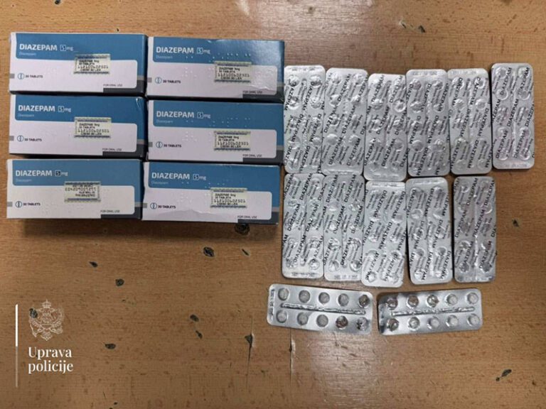 Na Debelom brijegu kod Albanca pronađeno 300 tableta diazepama