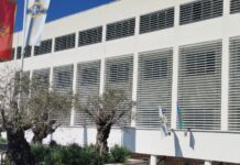 Na zgradi Opštine Herceg Novi istaknuta romska zastava