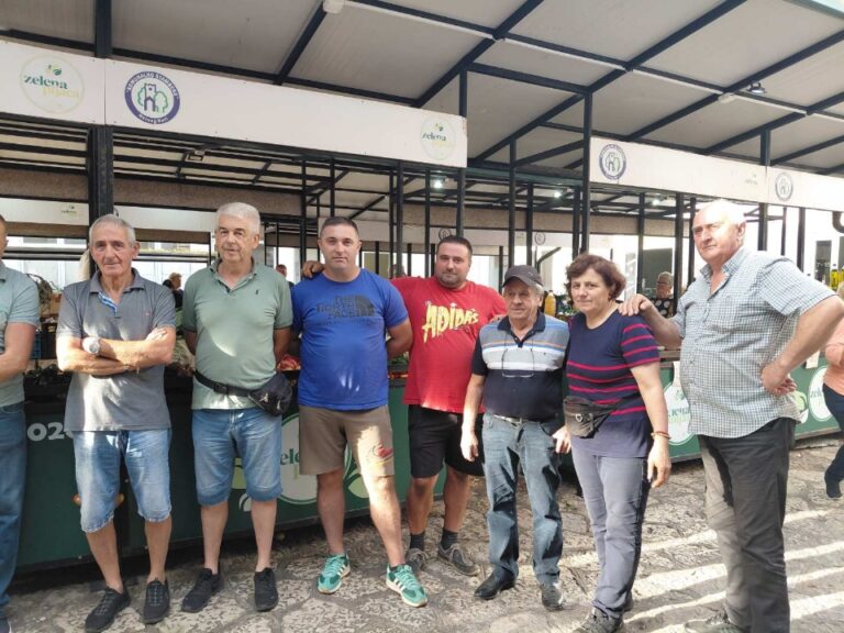 Zakupci tezgi na pijaci najavljuju proteste i pravnu borbu