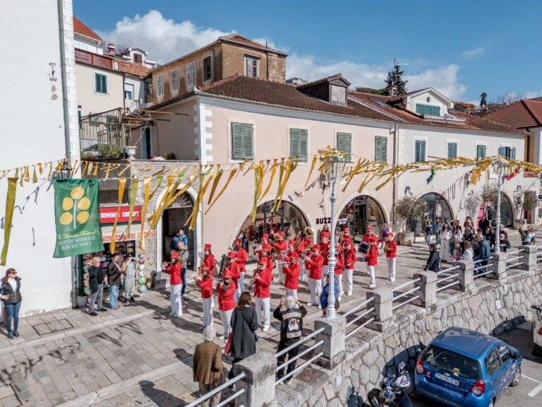 Veliki jubilej – 140 godina postojanja Gradske muzike Herceg Novi i 55 godina mažoretki